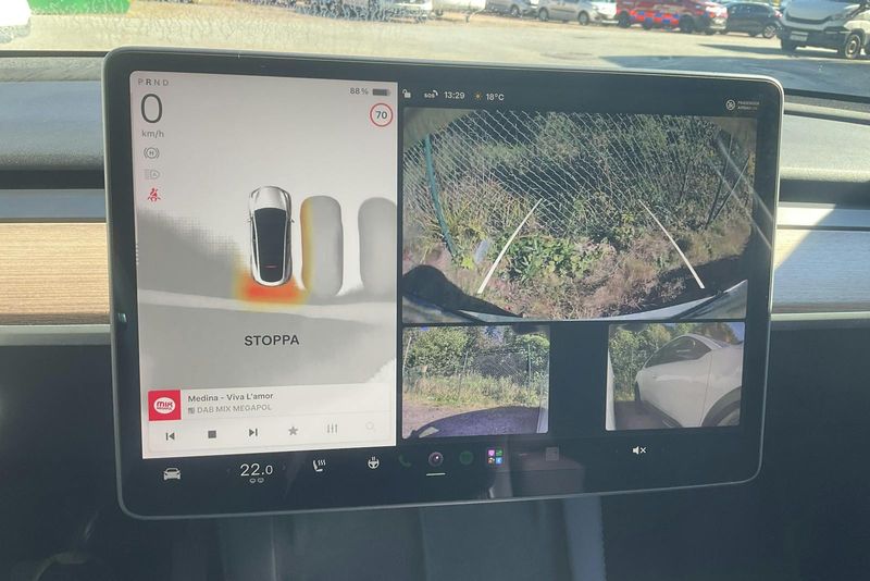 Tesla Model Y bild 13