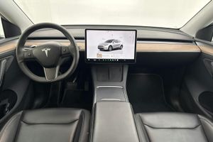 Tesla Model Y bild 6