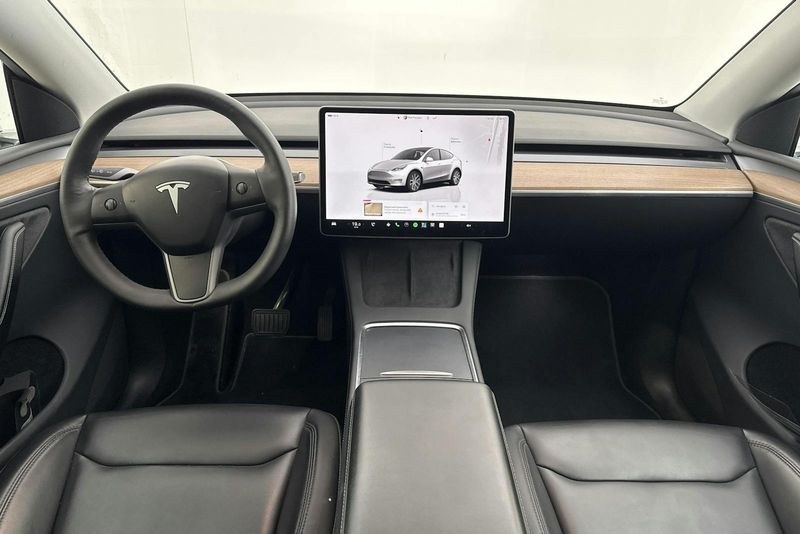 Tesla Model Y bild 6