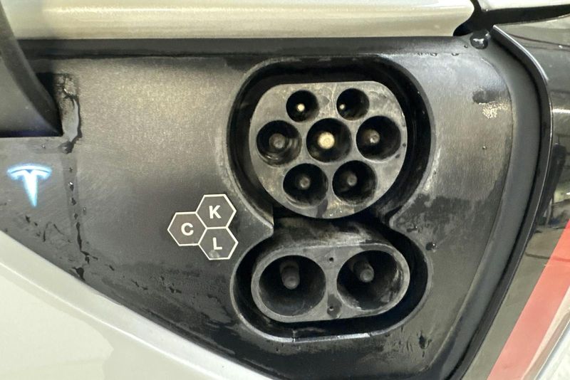 Tesla Model Y bild 15