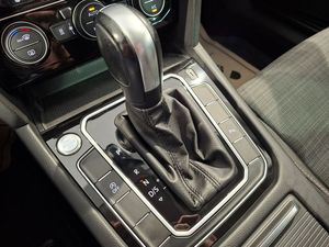 Volkswagen Passat bild 8