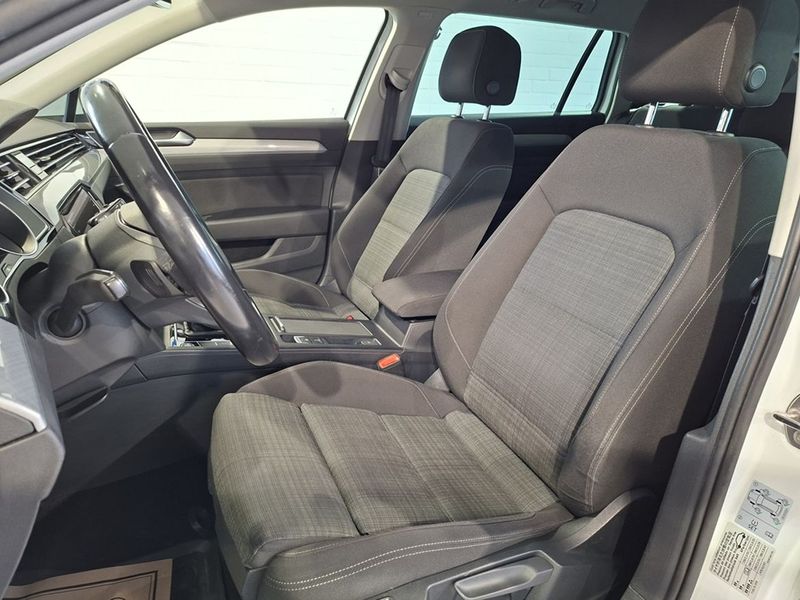 Volkswagen Passat bild 5