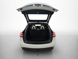 Tesla Model X bild 11