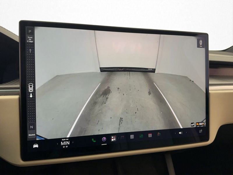 Tesla Model X bild 19