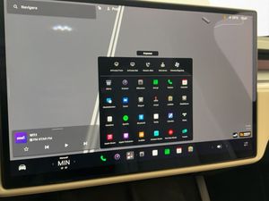 Tesla Model X bild 20