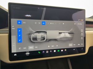 Tesla Model X bild 21