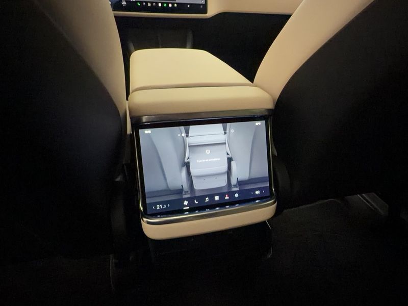 Tesla Model X bild 25