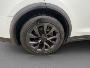 Tesla Model X bild 32