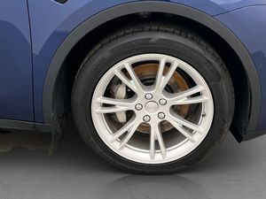 Tesla Model Y bild 27