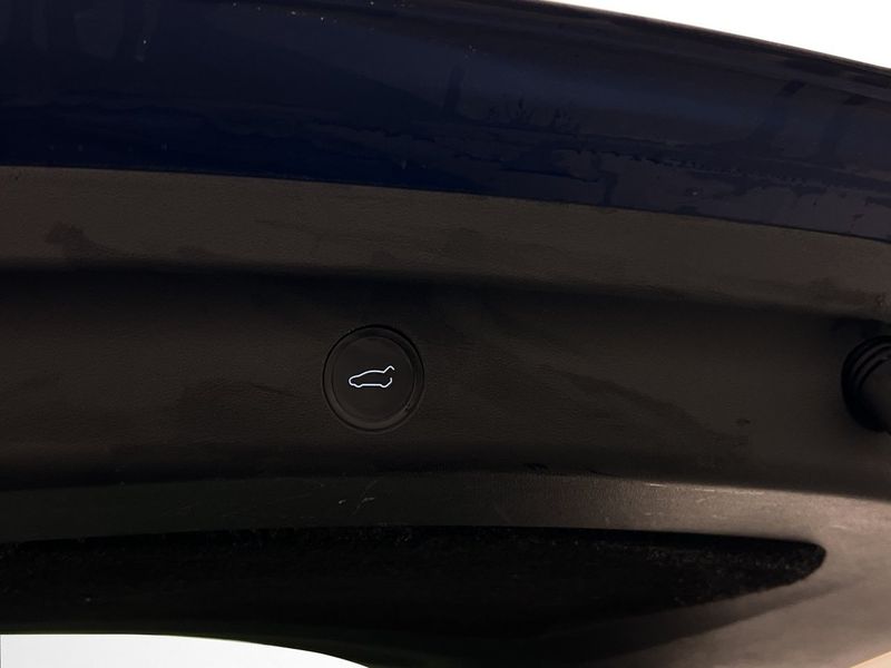 Tesla Model Y bild 23