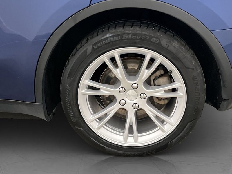 Tesla Model Y bild 26