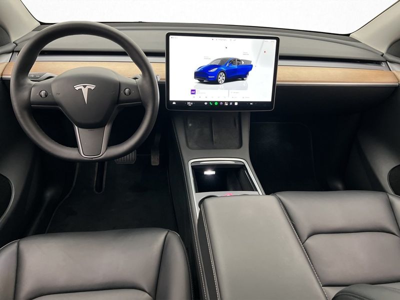 Tesla Model Y bild 13