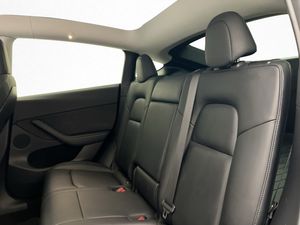Tesla Model Y bild 22