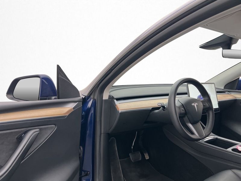 Tesla Model Y bild 12
