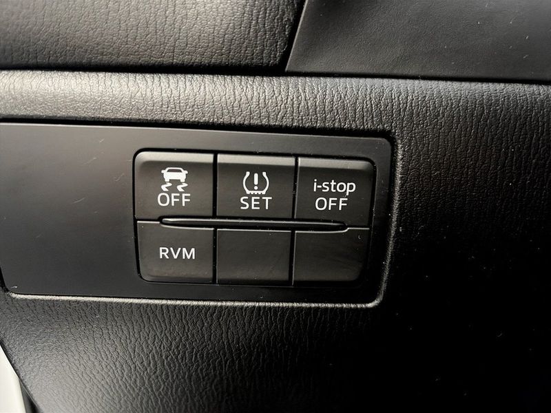 Mazda 3 bild 8
