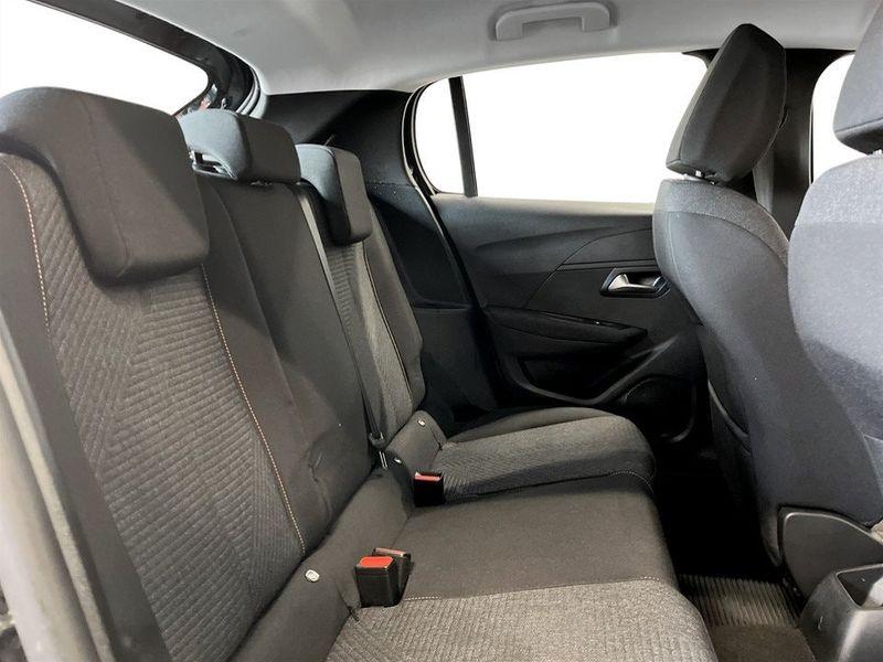Peugeot 208 bild 12