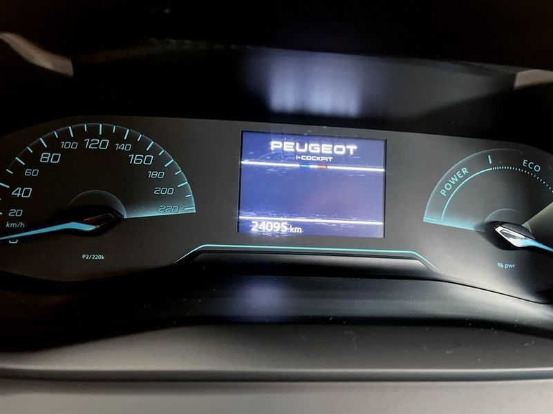 Peugeot 208 bild 8