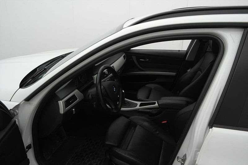BMW 320 bild 15