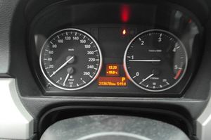 BMW 320 bild 10