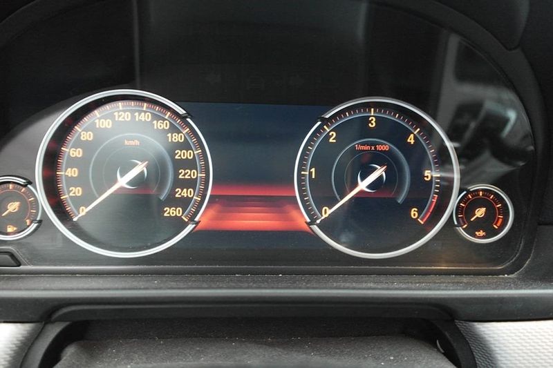BMW 520 bild 9