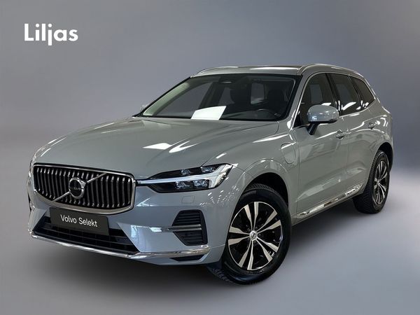 Volvo XC60 Recharge T6 AWD Core Edition//Kamera//Värmare// - 2024