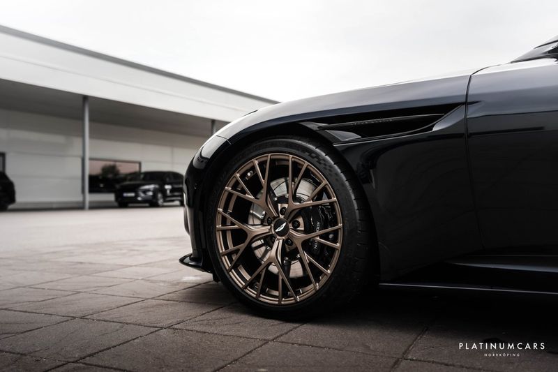 Aston Martin DB12 bild 27