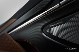 Aston Martin DB12 bild 19