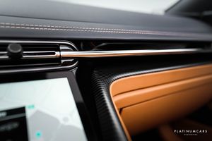 Aston Martin DB12 bild 16
