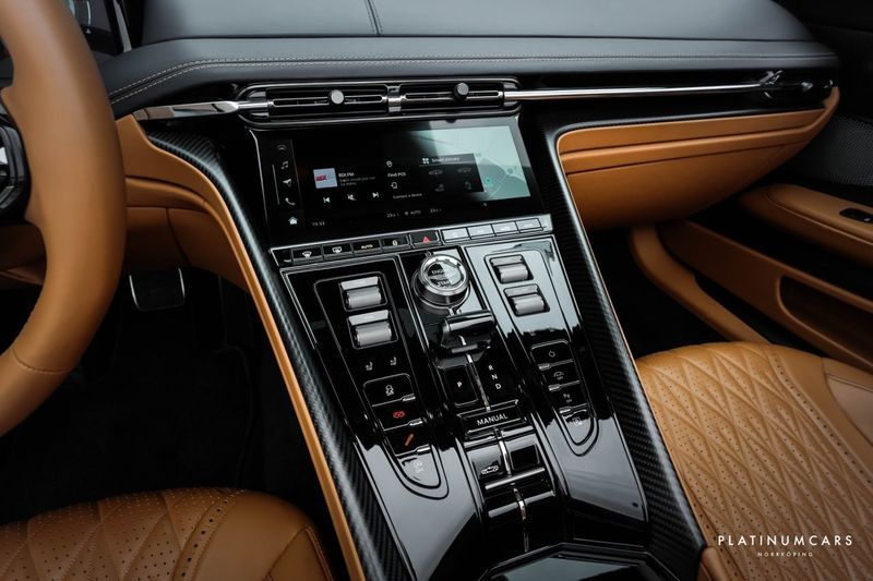 Aston Martin DB12 bild 10
