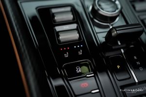 Aston Martin DB12 bild 14