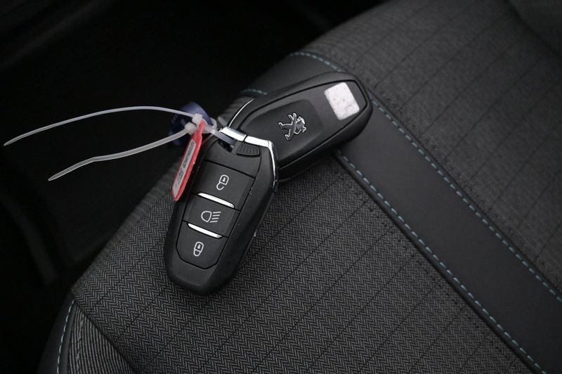 Peugeot e-2008 bild 21
