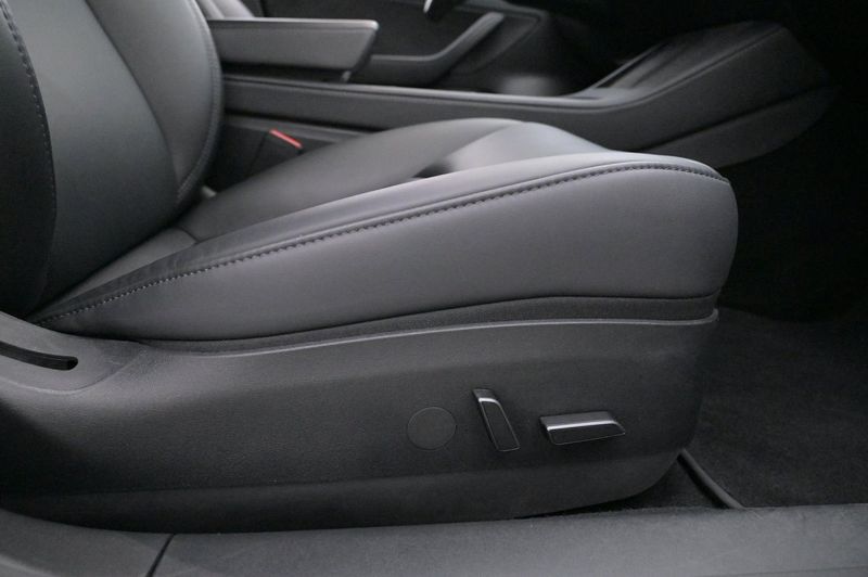 Tesla Model 3 bild 13
