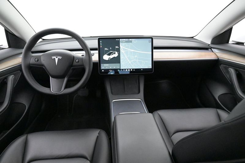 Tesla Model 3 bild 6
