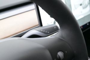 Tesla Model 3 bild 8