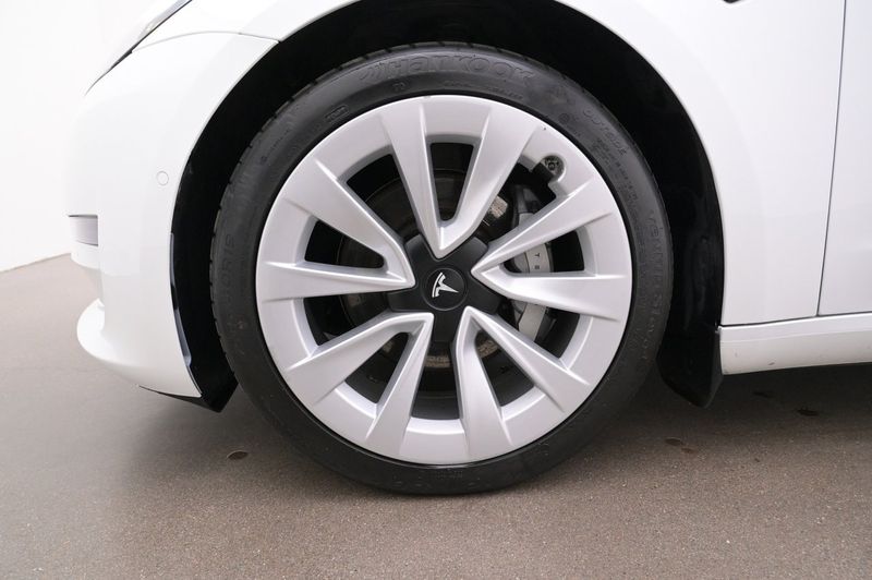 Tesla Model 3 bild 27