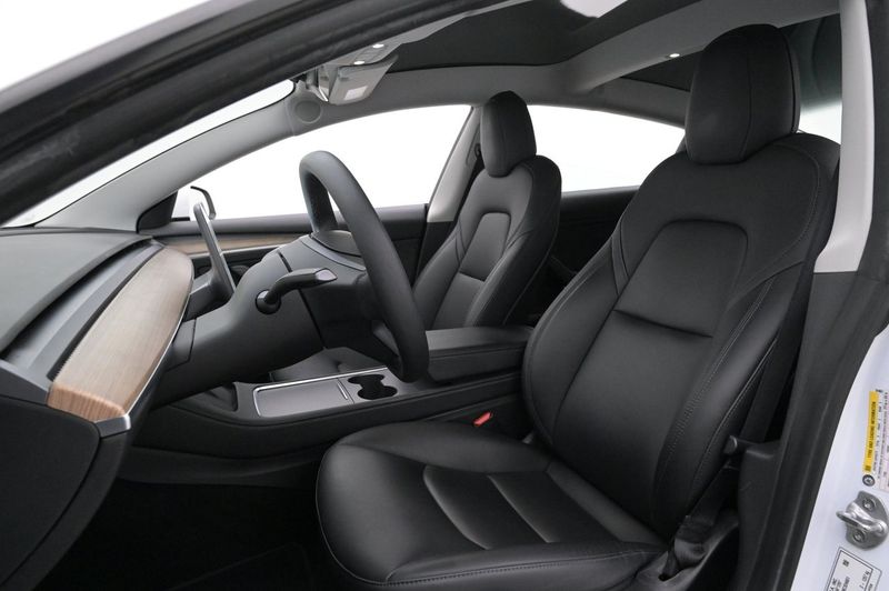 Tesla Model 3 bild 9