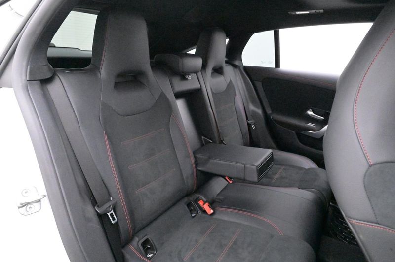 Mercedes CLA250 bild 20