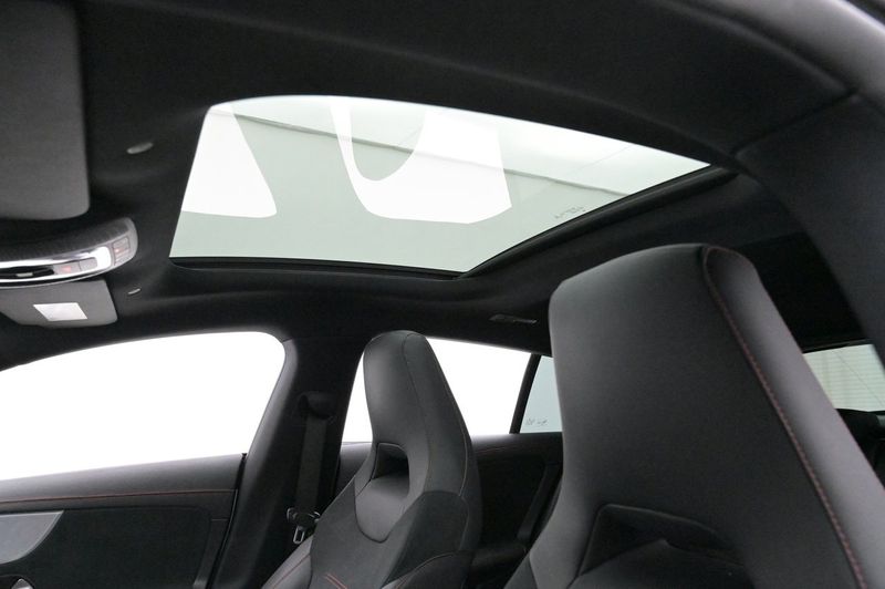 Mercedes CLA250 bild 19