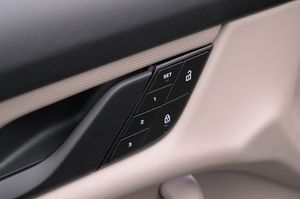 Porsche Taycan bild 12