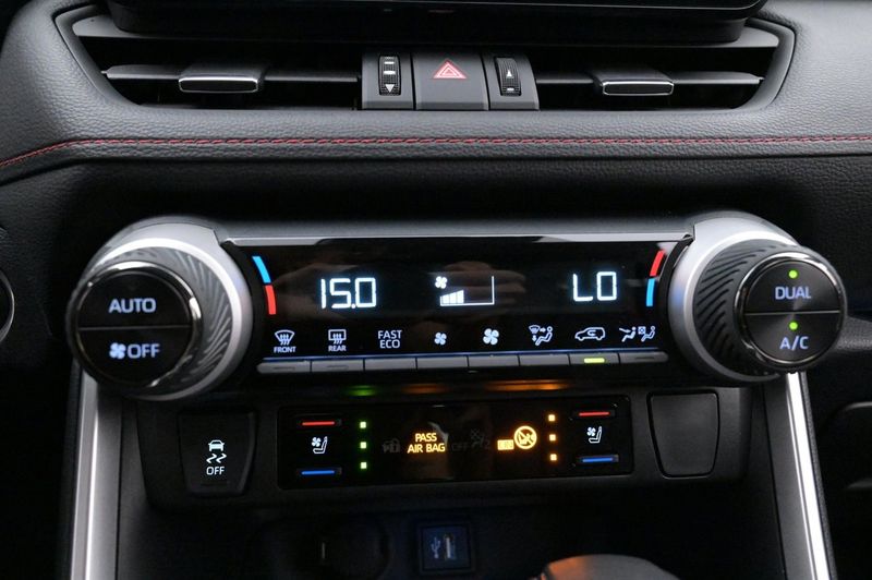Toyota RAV4 bild 18
