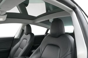 Tesla Model 3 bild 25