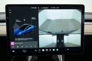 Tesla Model 3 bild 18