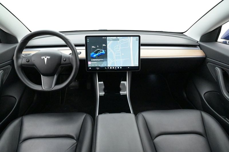 Tesla Model 3 bild 6