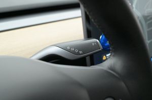 Tesla Model 3 bild 8