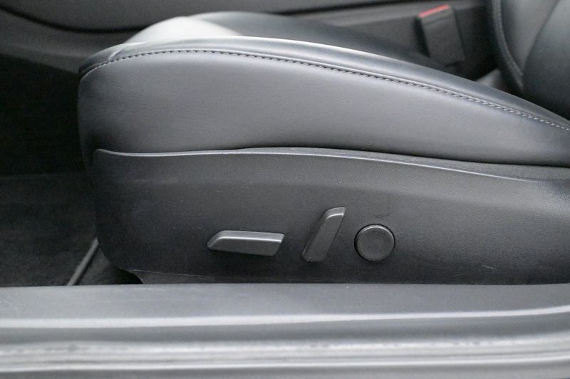 Tesla Model 3 bild 11