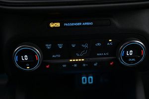 Ford Kuga bild 18