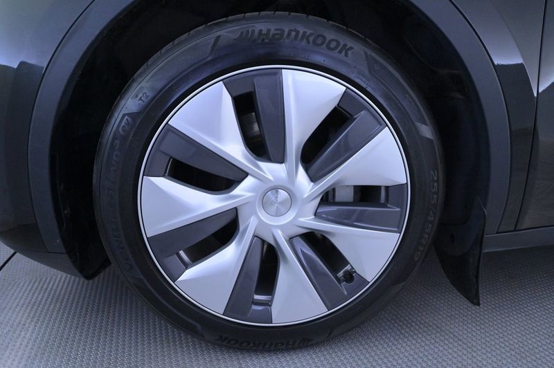 Tesla Model Y bild 27