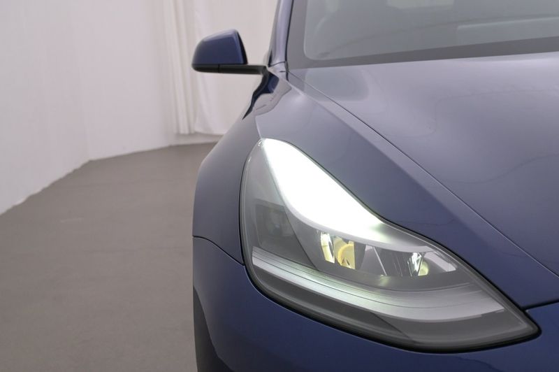 Tesla Model 3 bild 26