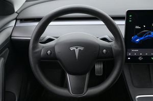 Tesla Model 3 bild 7