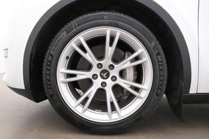 Tesla Model Y bild 27